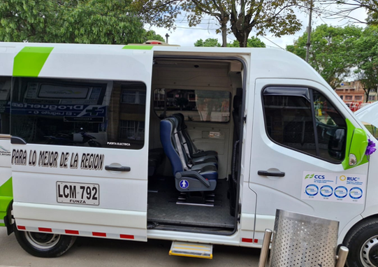Vehículo tipo microbus con capacidad hasta 19 pasajeros